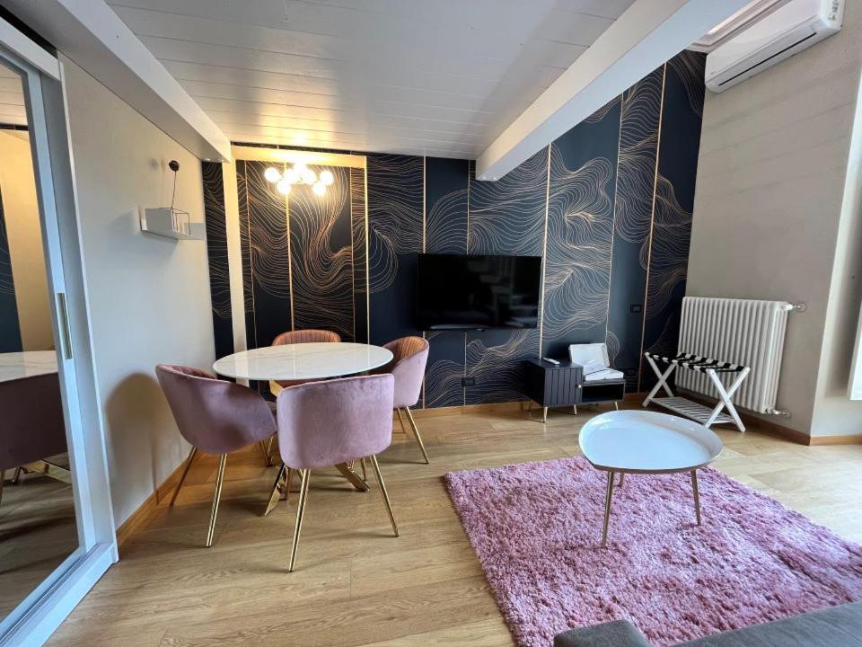Tres Chic Turin